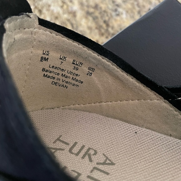 Natrualizer “Devan” Slip-on Suede Sneakers - Picture 4 of 8